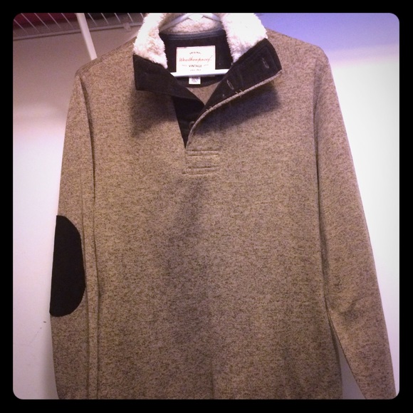 Men's Vintage patch wool like sweater