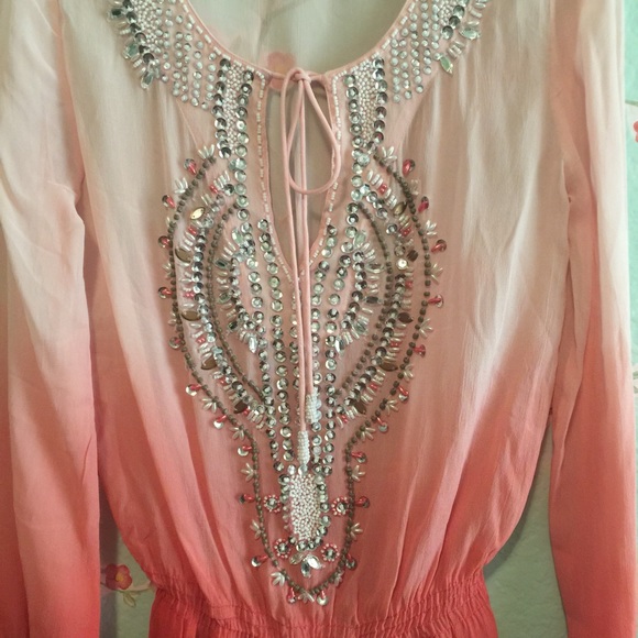 💐Beautiful/romantic top💐 - Picture 2 of 3