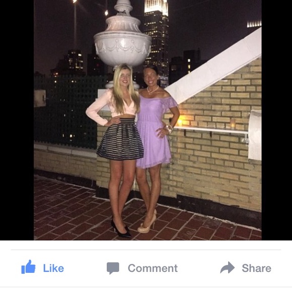 Meet your Posher, Marisa - Picture 2 of 2