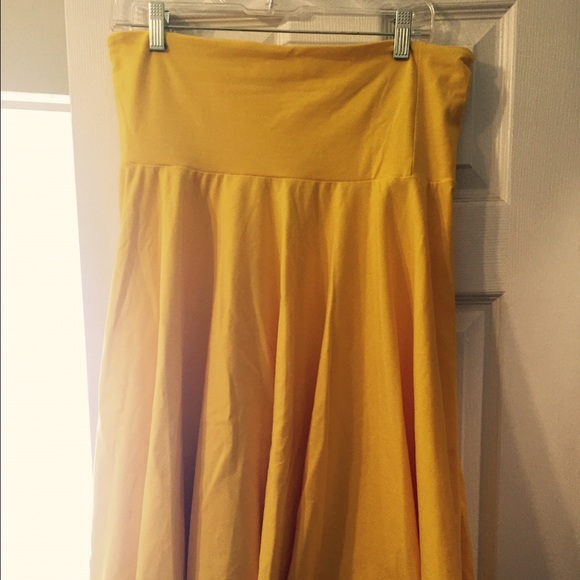 Yellow flare skirt