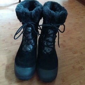 Columbia omni-heat boots