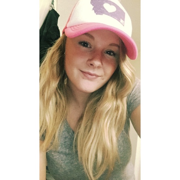 Meet your Posher, Hailey