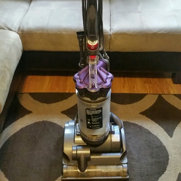 Dyson DC28