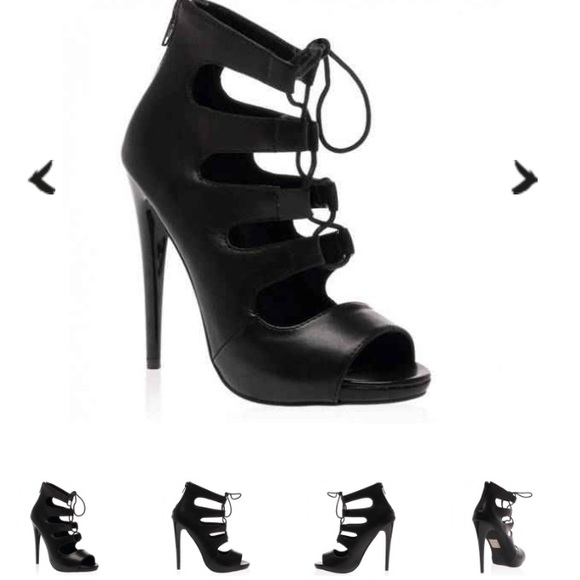 Black heels! Looking to sell