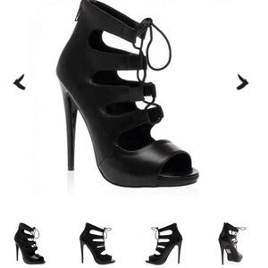 Black heels! Looking to sell