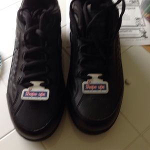 Skechers shape/ up  mens /new size 11 work