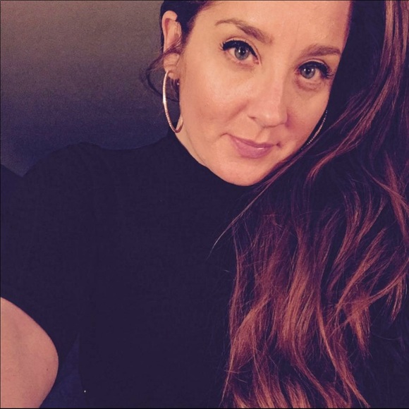 Meet your Posher, Brooke - Picture 1 of 1