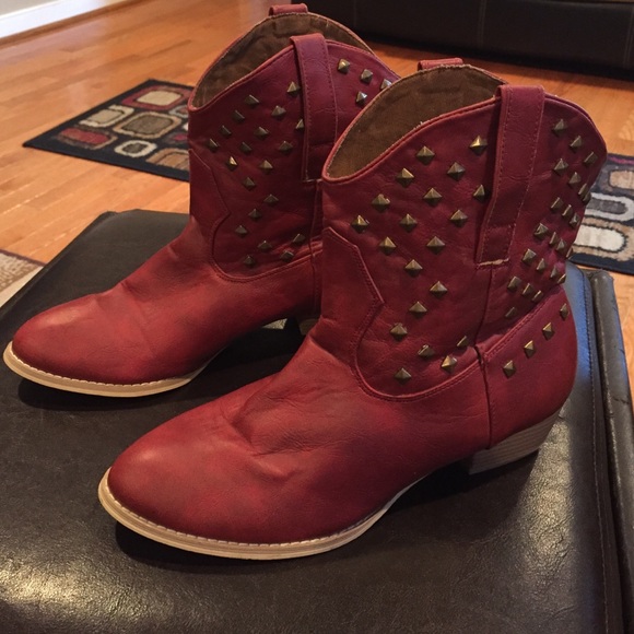 Shoes - 👢Cute Red CowGirl Boots