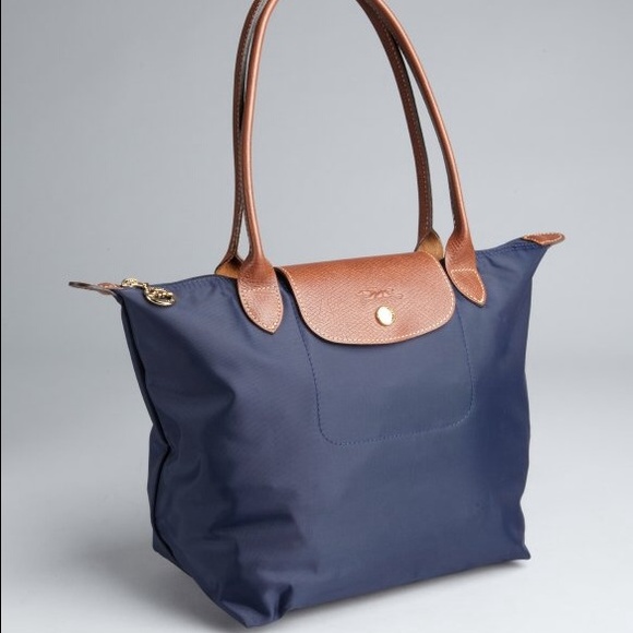 Longchamp Handbags - Longchamp le pliage tote (medium)