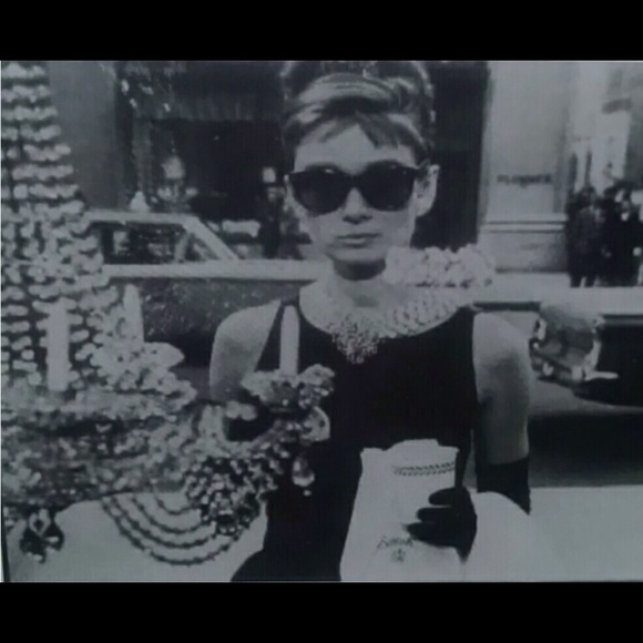 Ms. Audrey Hepburn - Picture 1 of 3