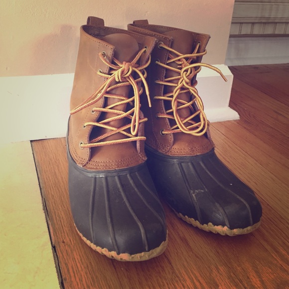 american eagle duck boots