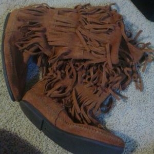 Three layer fringe Minnetonka boots