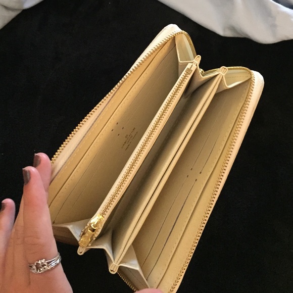 SOLD - Picture 2 of 4