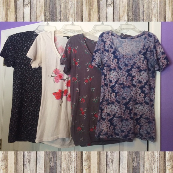 🌸UO Floral Shirt Bundle🌸