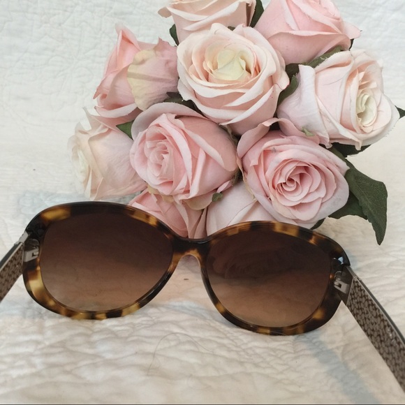 Authentic Coach tortoise sunglasses main image 4