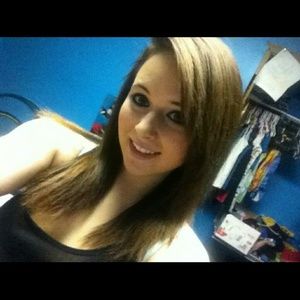 Meet your Posher, Kayla