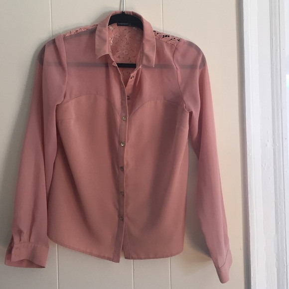 Pretty light pink top