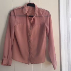 Pretty light pink top