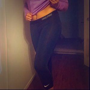 Nike Pro Capri pants