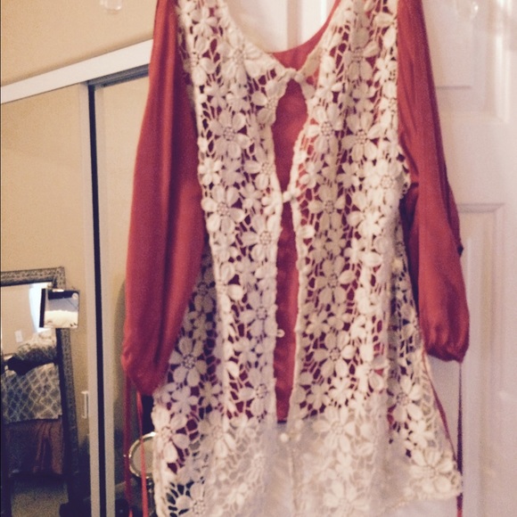 Anthropologie cold shoulder crochet back top - Picture 2 of 3