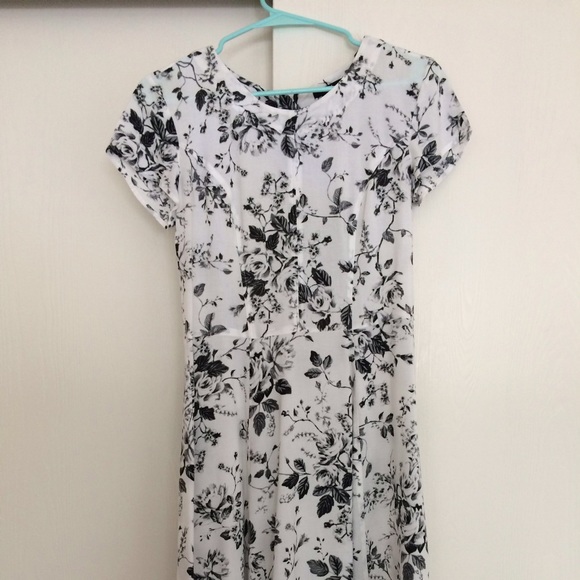 H&M White Floral Print Dress