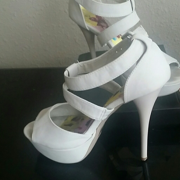 Shoes - Picture 1 of 1