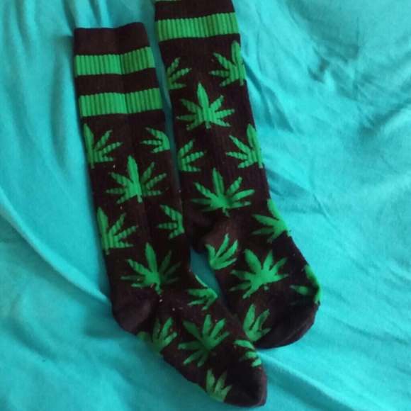 Cannabis socks! - Picture 1 of 1
