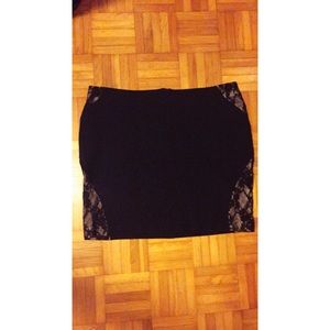 ▪Tan Lace side black skirt▪️