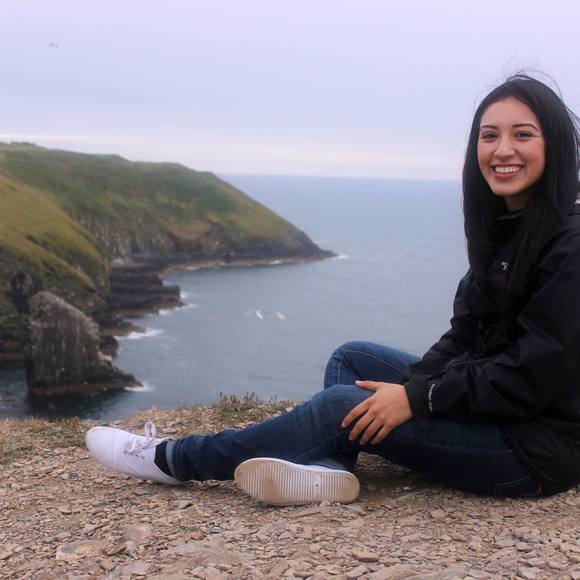 Meet your Posher, Monica