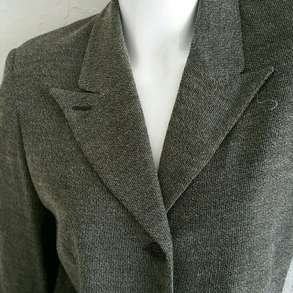 Sleek and modern pantsuit - Picture 3 of 4