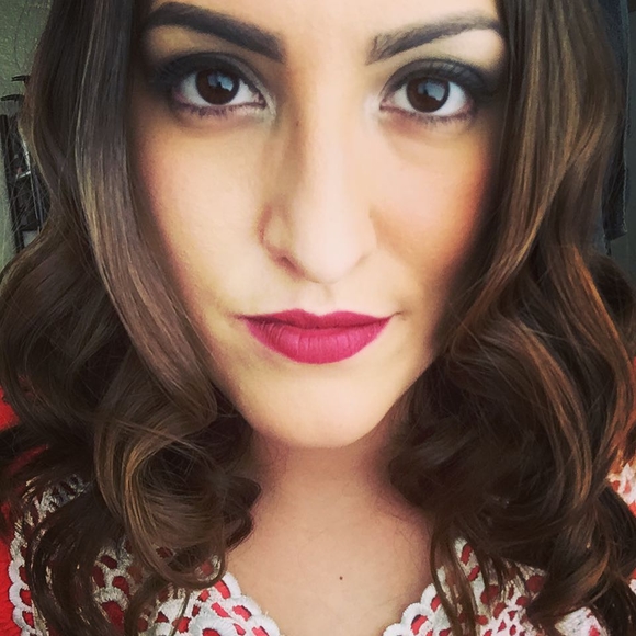 Meet your Posher, April