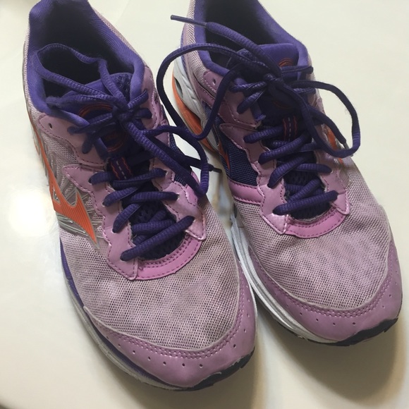Mizuno Shoes - Sneakers