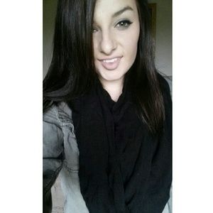 Meet your Posher, Hailey