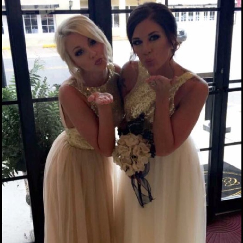 Meet your Posher, Hollie