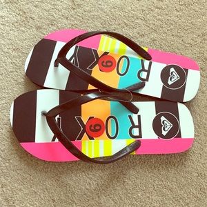 Brand New Roxy Flip Flops Size 6