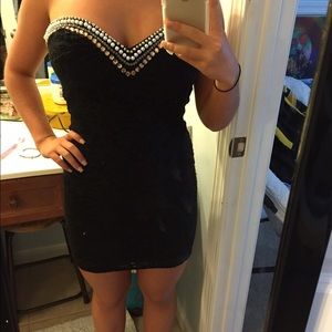 Black formal dress (never worn)