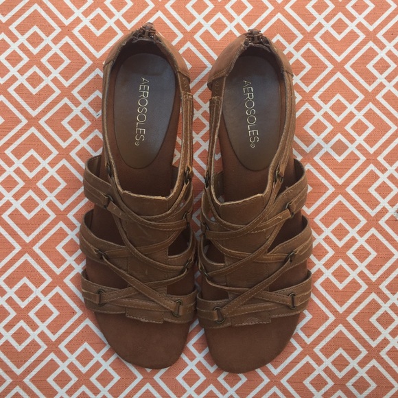 NEW Aerosoles tan leather sandal