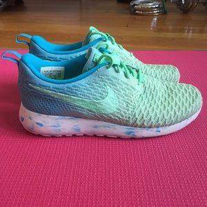 Nike Roshe Run Flyknit iD