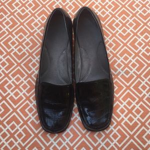 Aerosole black loafer
