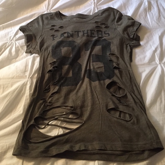 Green ripped t-shirt