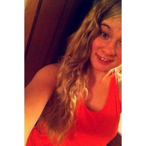 Meet your Posher, Danielle