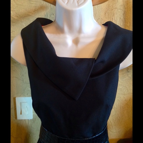 Black Power Work Dress - Picture 2 of 4