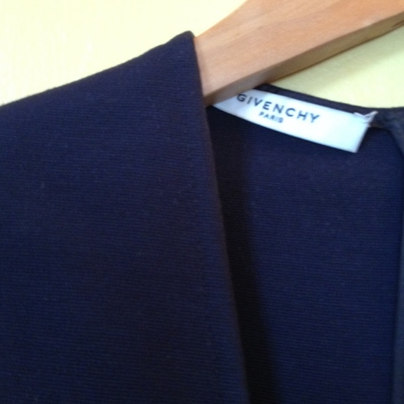 Givenchy Dress 🌸Very Chic🌸 - Picture 4 of 4