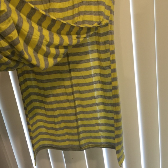 Skirts - Picture 2 of 2