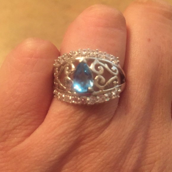 ❤❤SOLD❤❤ Swiss Blue Topaz Scroll  Ring - Picture 2 of 4