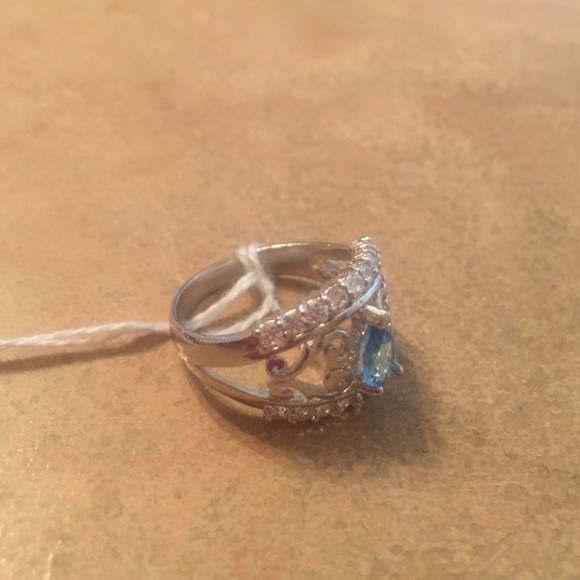 ❤❤SOLD❤❤ Swiss Blue Topaz Scroll  Ring - Picture 3 of 4