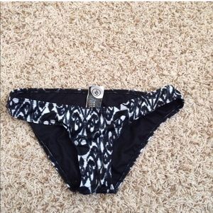 Volcolm Skull Print Bottoms