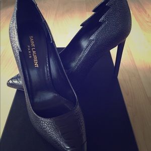 Saint Laurent Pumps