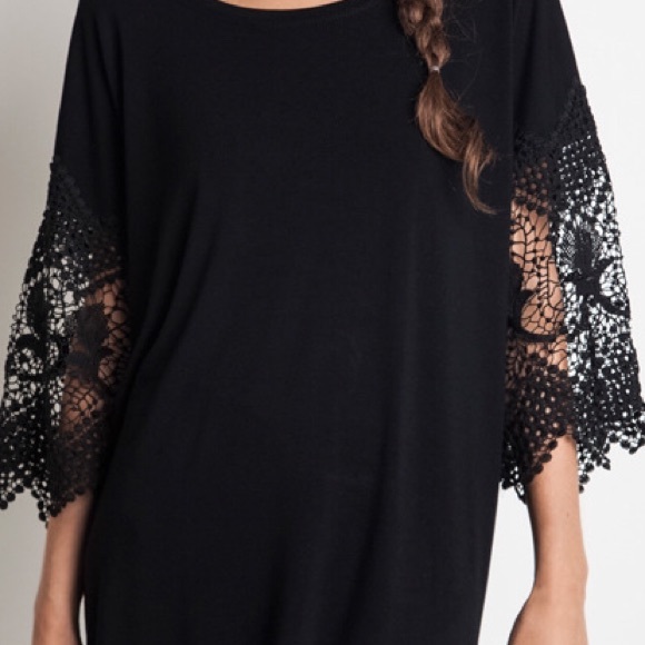 ❌SOLD OUT ❌ Lace bell tunic - Picture 2 of 2