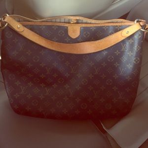 SOLD!! Authentic Louis Vuitton Delightful MM